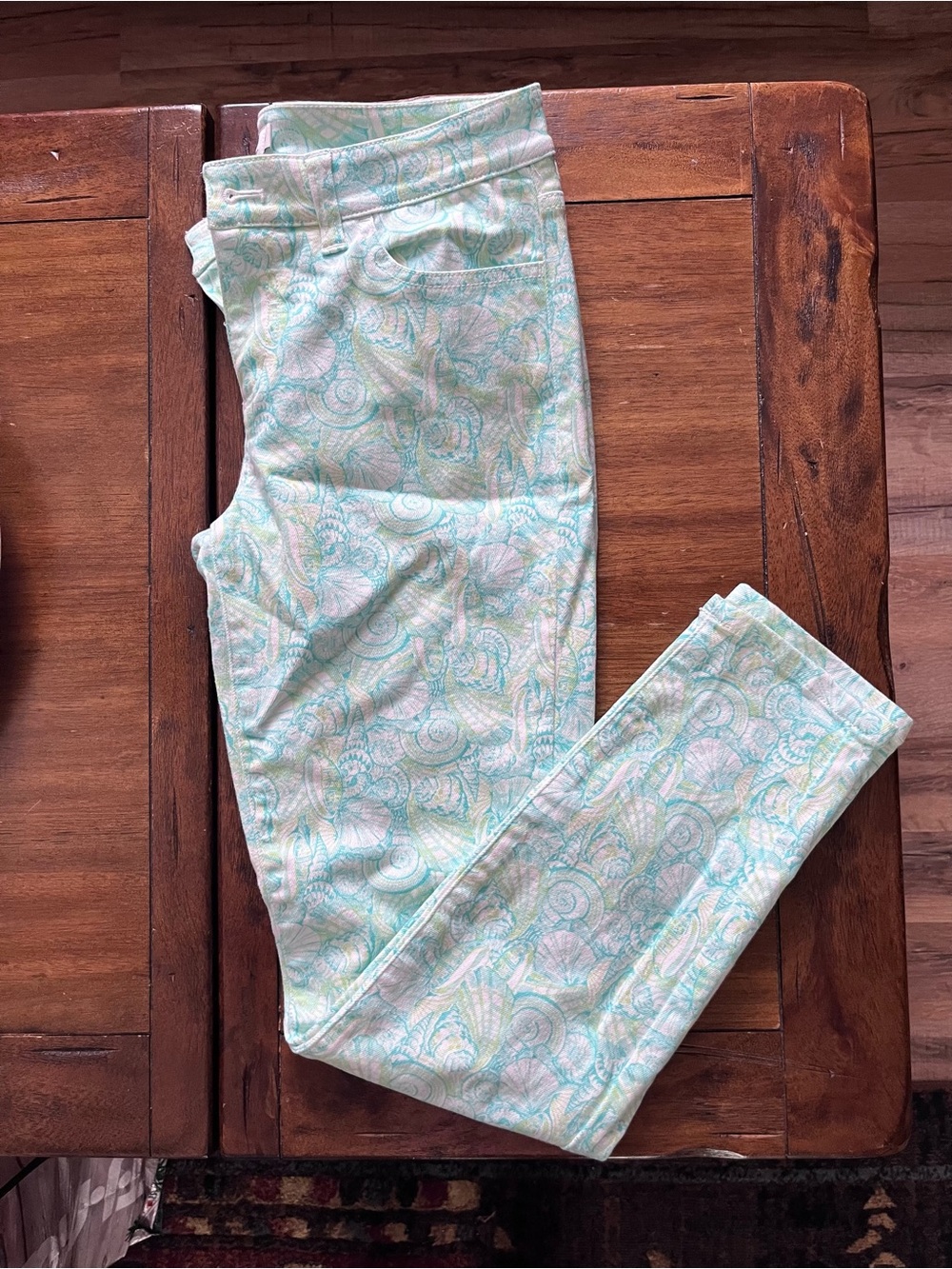 Vineyard Vines Mint and White seashell Print Straight Leg Jeans